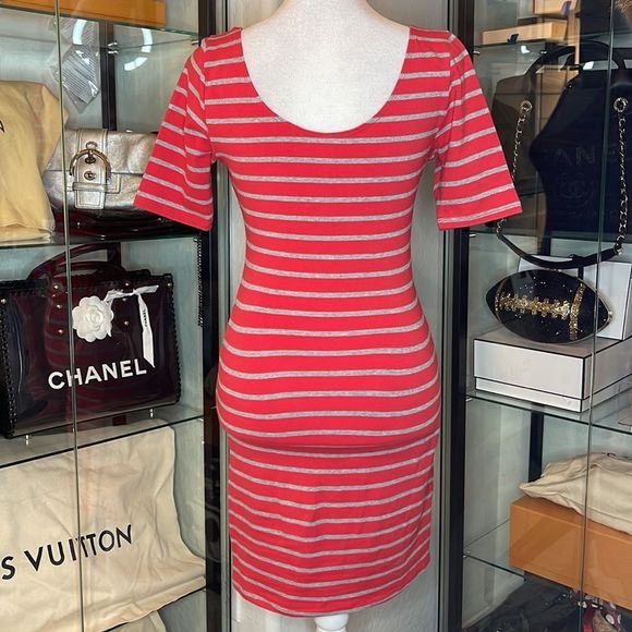 XHILARATION | Bundle of 2 Bodycon Dresses in Black and Red/Gray Stripes - Picture 3 of 5